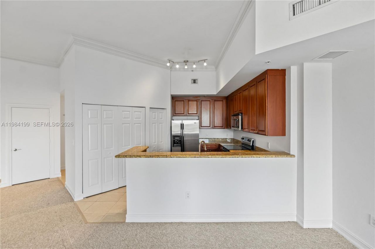 3001 NE 185th St , Unit 716, Aventura, FL 33180 Photo