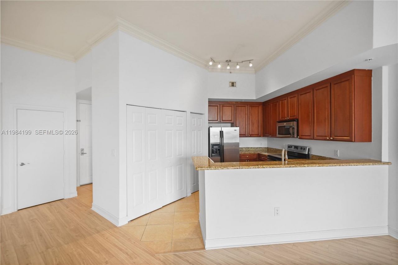 3001 NE 185th St, Unit 716, Aventura, FL 33180 Photo