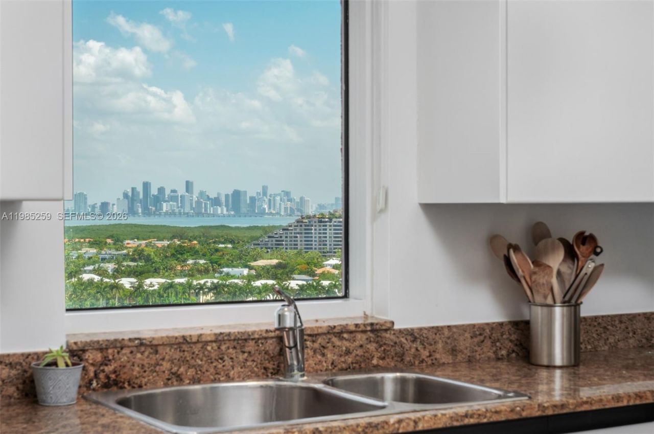 781 Crandon Blvd , Unit 1603, Key Biscayne, FL 33149 Photo