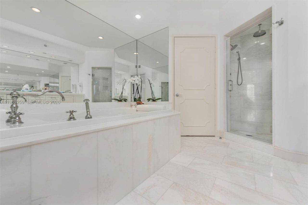 781 Crandon Blvd , Unit 1603, Key Biscayne, FL 33149 Photo