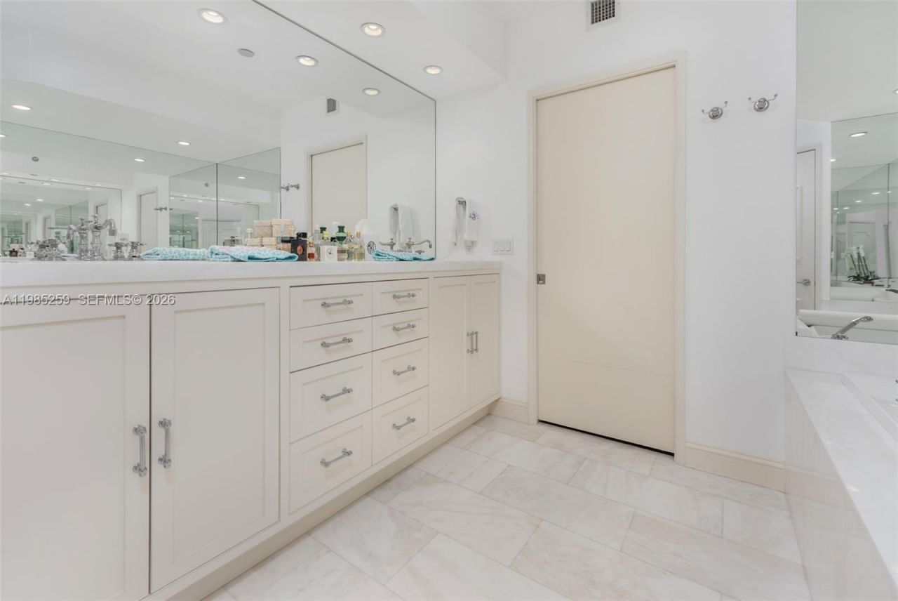 781 Crandon Blvd , Unit 1603, Key Biscayne, FL 33149 Photo