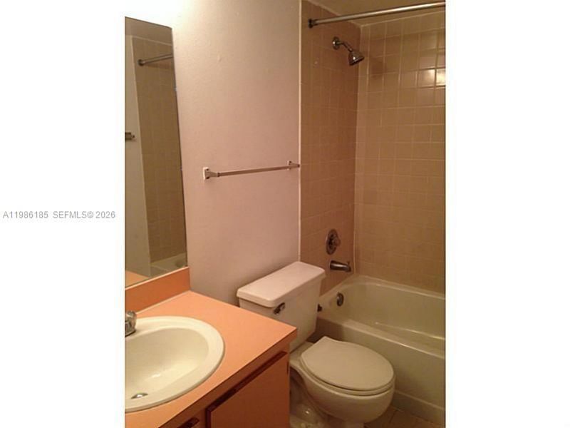 8260 SW 210th St , Unit 319, Cutler Bay, FL 33189 Photo