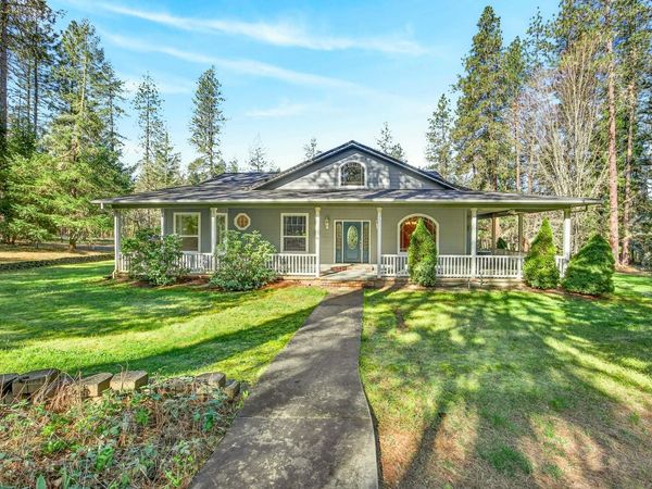 150 Ridgefield Road, Grants Pass, OR 97527