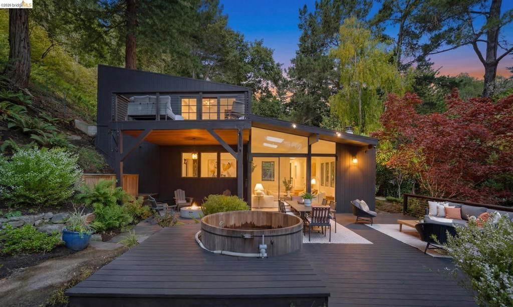 6966 Paso Robles Drive, Oakland, CA 94611 Main Photo