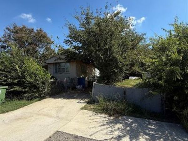 7443 Anderlan Road, The Colony, TX 75056