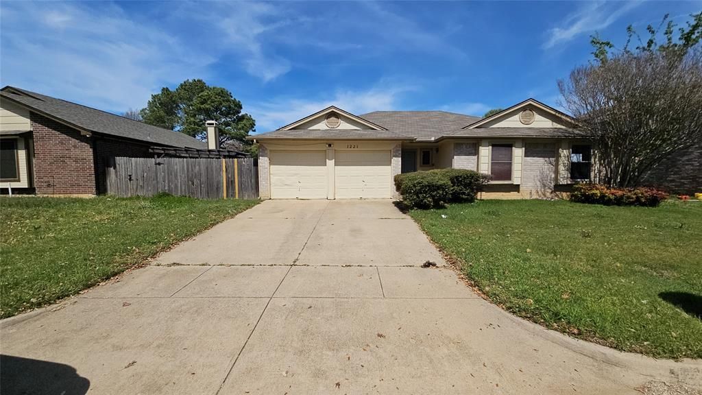 1221 Nicole Way, Fort Worth, TX 76028 Main Photo