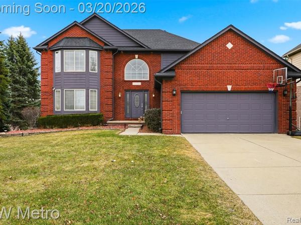 50996 Summit View Drive, Macomb Twp, MI 48042