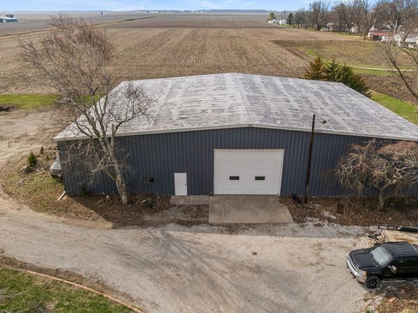 403 B E 3rd Street, Brocton, IL 61917