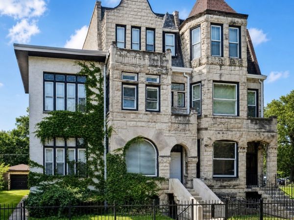 611 E 50th Place, Chicago, IL 60615