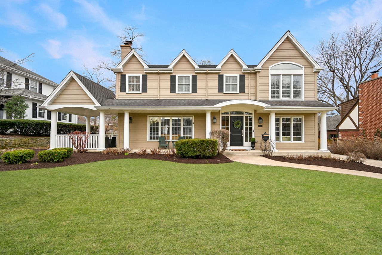 266 Exmoor Avenue, Glen Ellyn, IL 60137 Main Photo