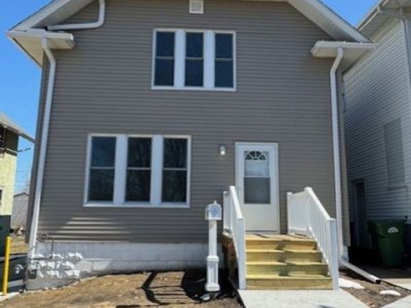 721 S 6th Street , Clinton, IA 52732