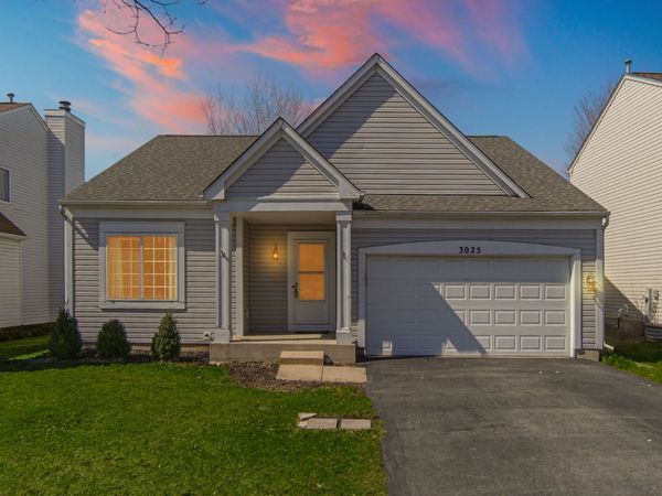 3025 Coastal Drive, Aurora, IL 60503