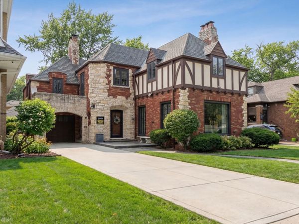 9950 S Hamilton Avenue , Chicago, IL 60643