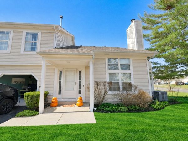 232 Whitewood Drive, Streamwood, IL 60107