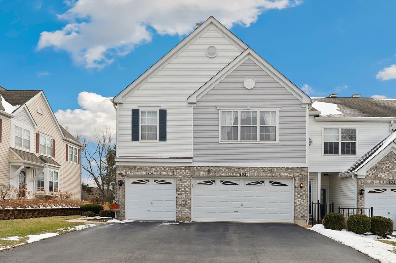 133 Arboretum Drive, Lombard, IL 60148 Main Photo