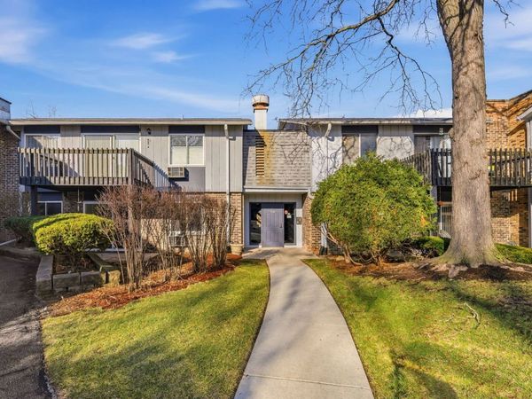 950 E Old Willow Road , Unit 101, Prospect Heights, IL 60070