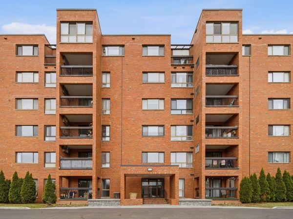 3700 Capri Court , Unit 308, Glenview, IL 60025