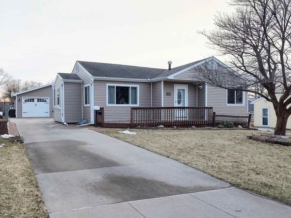1605 Elder Drive, Marshalltown, IA 50158