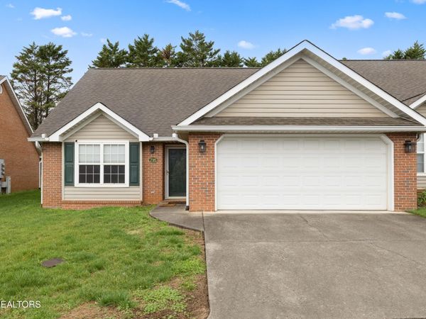 7315 Windtree Oaks Way, Knoxville, TN 37920