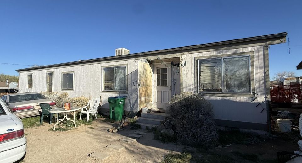 577 E 6th Avenue, Sun Valley, NV 89433 Photo