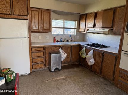 577 E 6th Avenue, Sun Valley, NV 89433 Photo