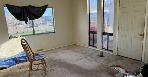 577 E 6th Avenue, Sun Valley, NV 89433 Photo