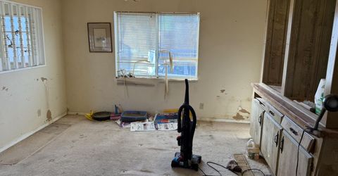 577 E 6th Avenue, Sun Valley, NV 89433 Photo