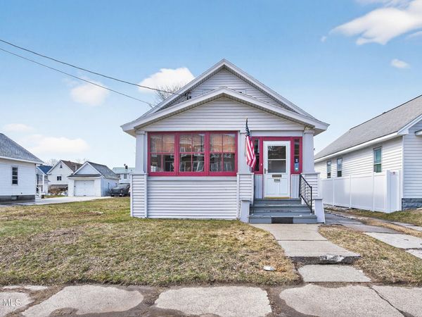 1114 Forest Road, Schenectady, NY 12303