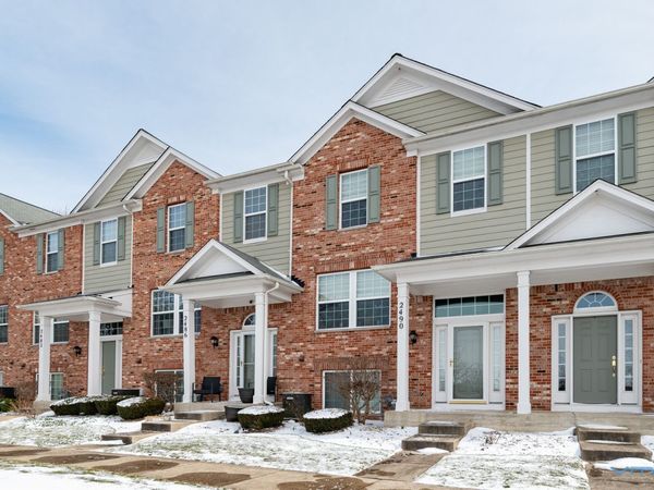 2490 Anna Way, Elgin, IL 60124