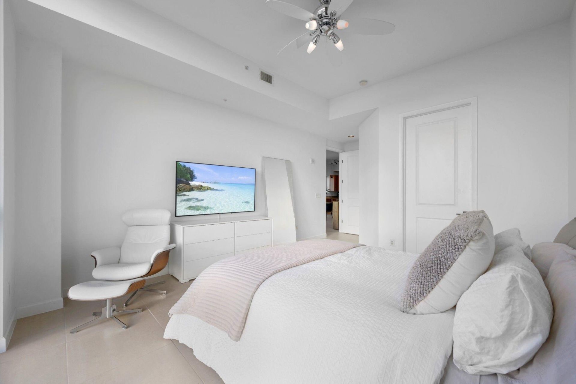 1945 S Ocean Drive, Unit Ph 2808, Hallandale Beach, FL 33009 Photo