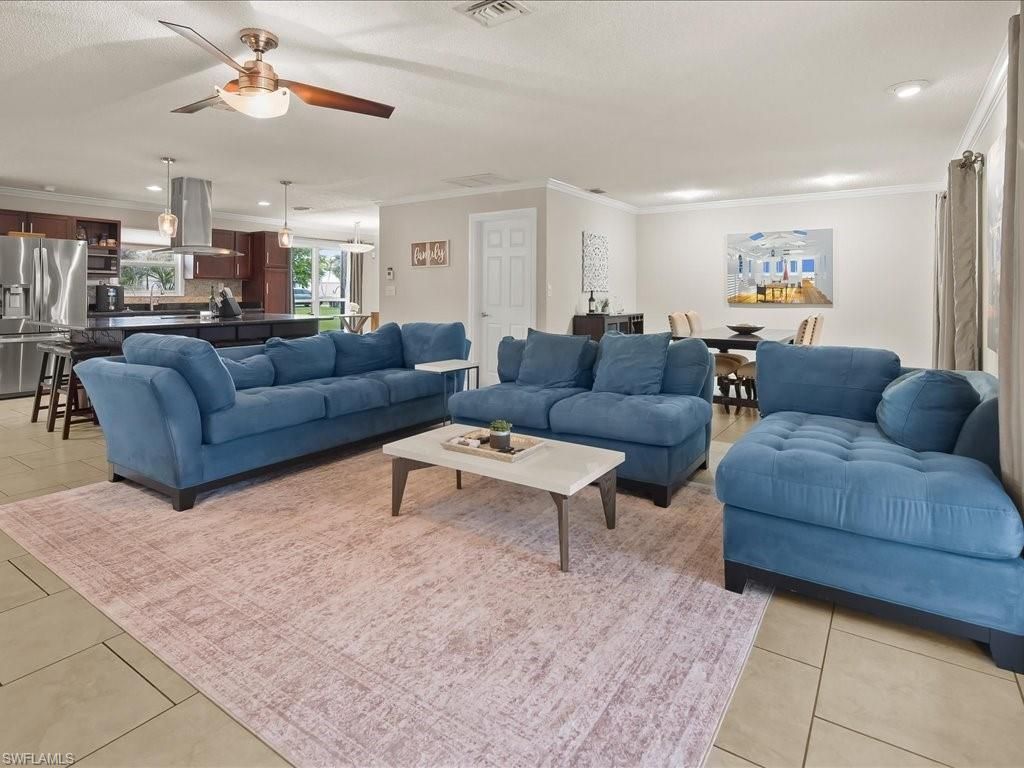 5272 Myrtle Ln, Naples, FL 34113 Photo