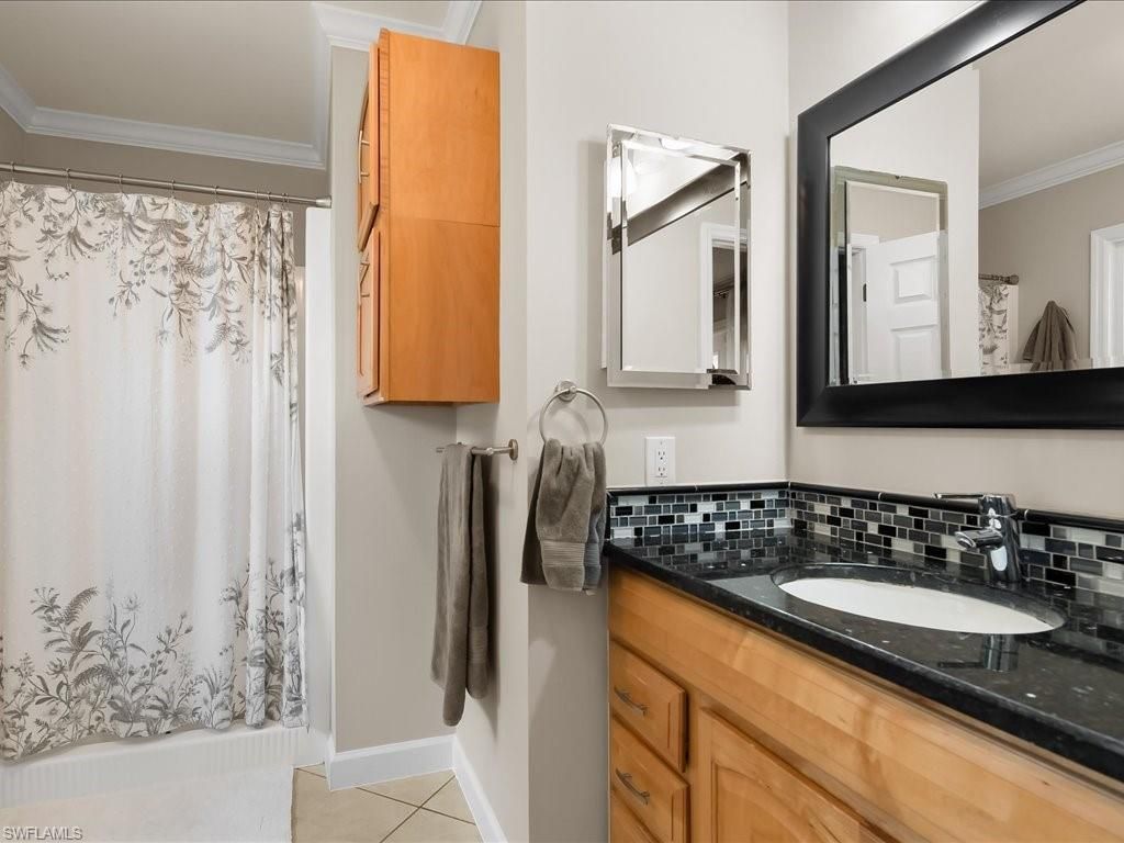 5272 Myrtle Ln, Naples, FL 34113 Photo