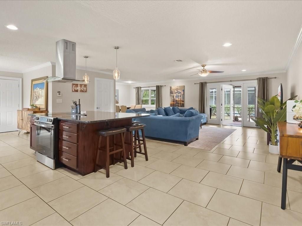 5272 Myrtle Ln, Naples, FL 34113 Photo