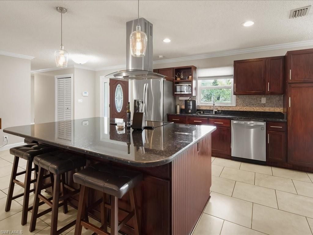 5272 Myrtle Ln, Naples, FL 34113 Photo