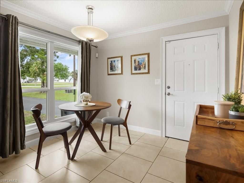 5272 Myrtle Ln, Naples, FL 34113 Photo