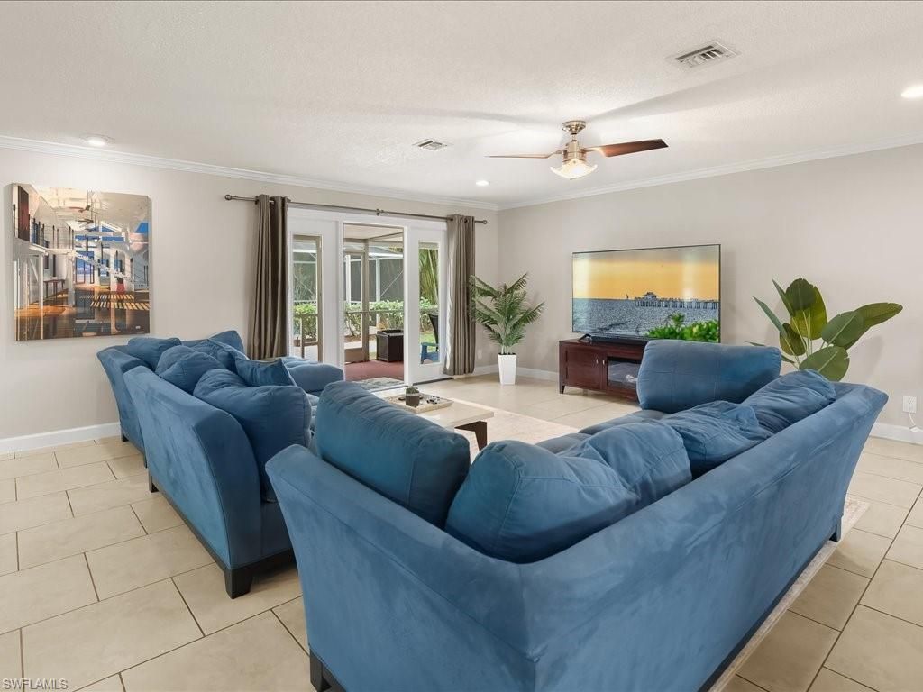 5272 Myrtle Ln, Naples, FL 34113 Photo
