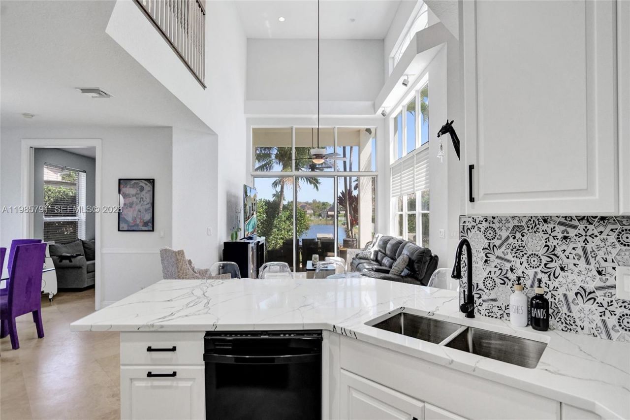 3736 Amelia Island Ln, Davie, FL 33328 Photo