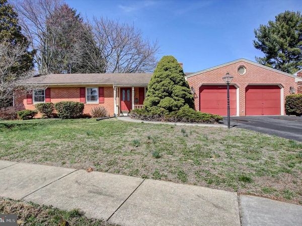1005 VALLEYBROOK DRIVE, HAGERSTOWN, MD 21742