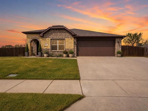 543 Johnson Drive, Lavon, TX 75166