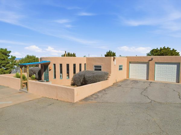 35 Vista Alondra , Santa Fe, NM 87508