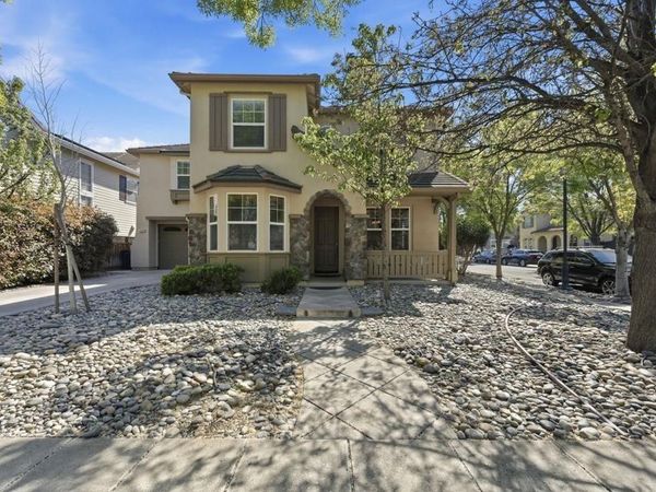 698 W Rico Way, Tracy, CA 95391