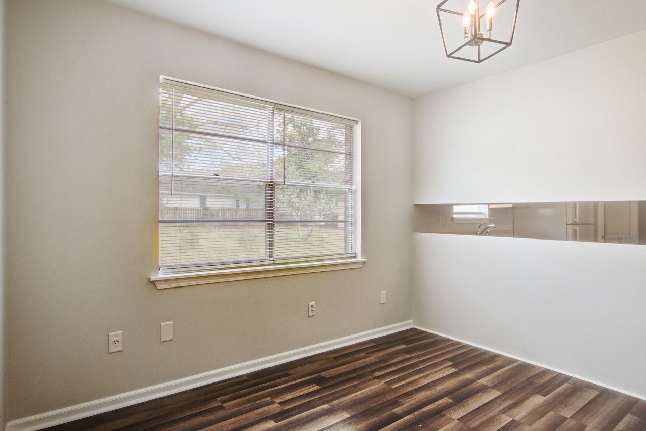 1908 Swift Avenue Photo 10