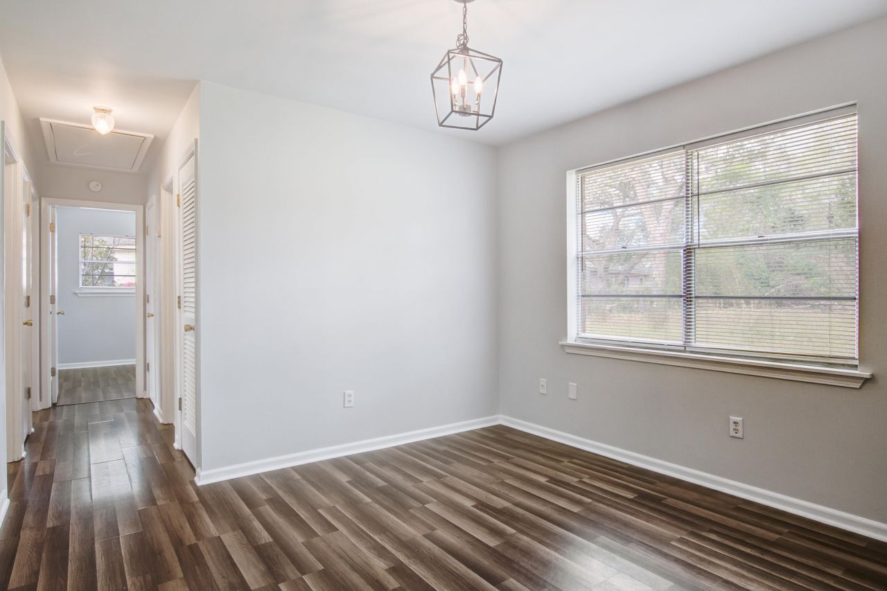 1908 Swift Avenue Photo 11