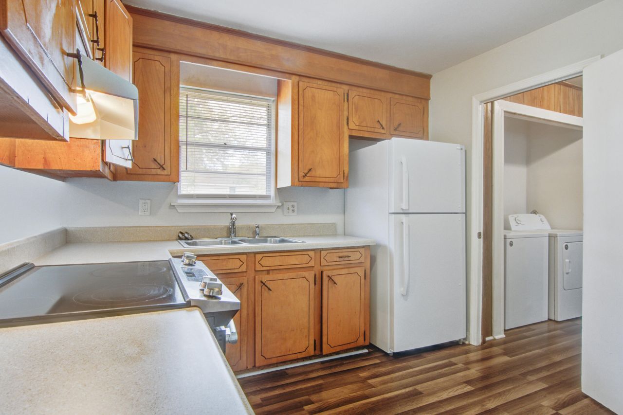 1908 Swift Avenue Photo 13