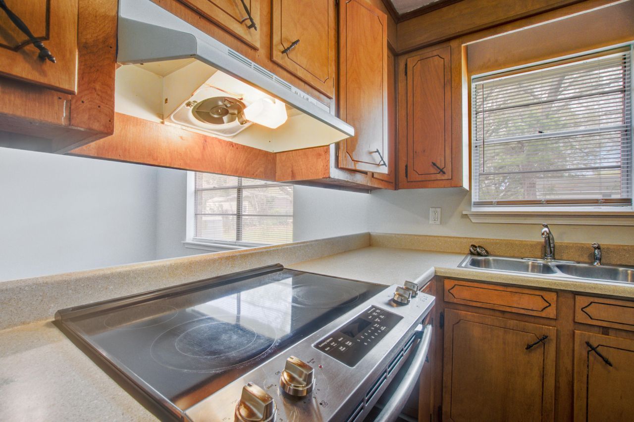 1908 Swift Avenue Photo 15