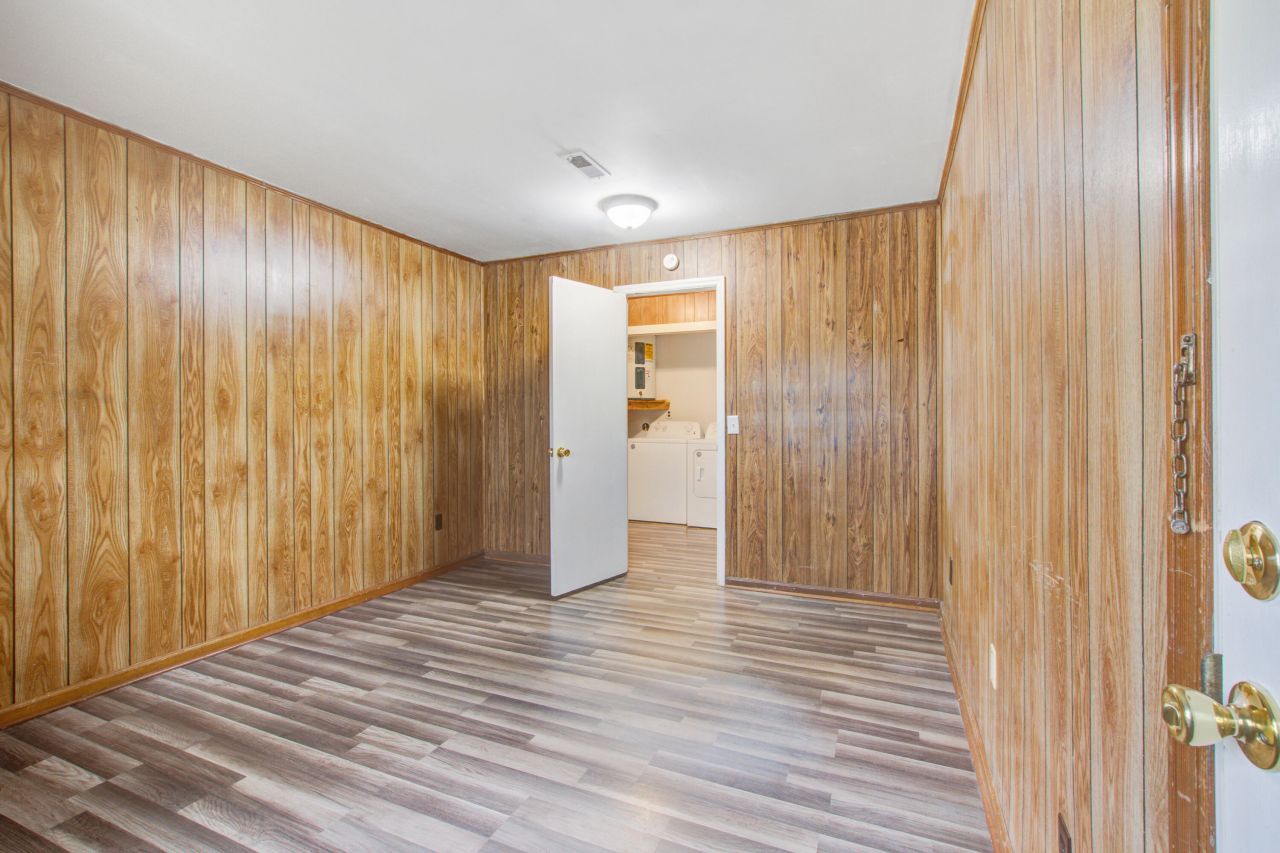 1908 Swift Avenue Photo 21