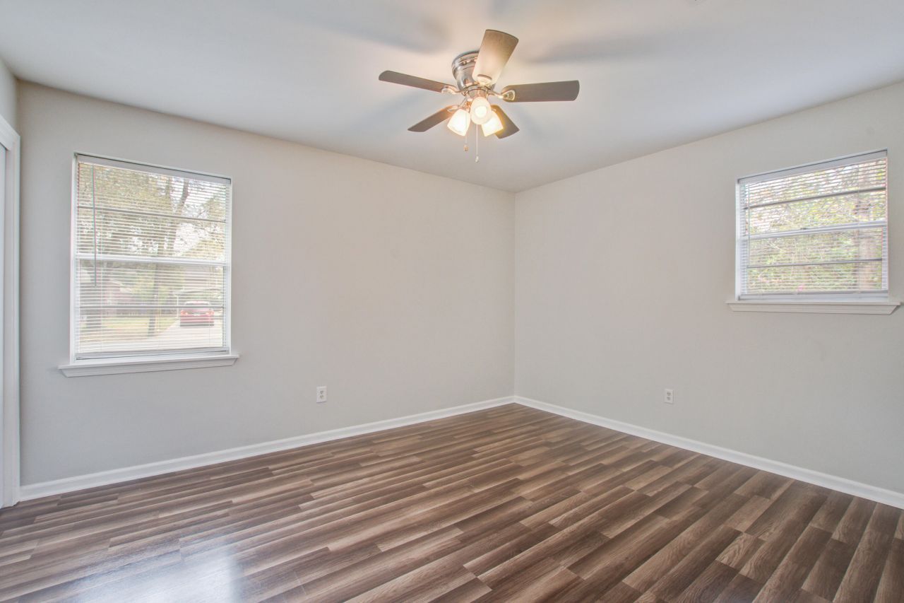 1908 Swift Avenue Photo 22