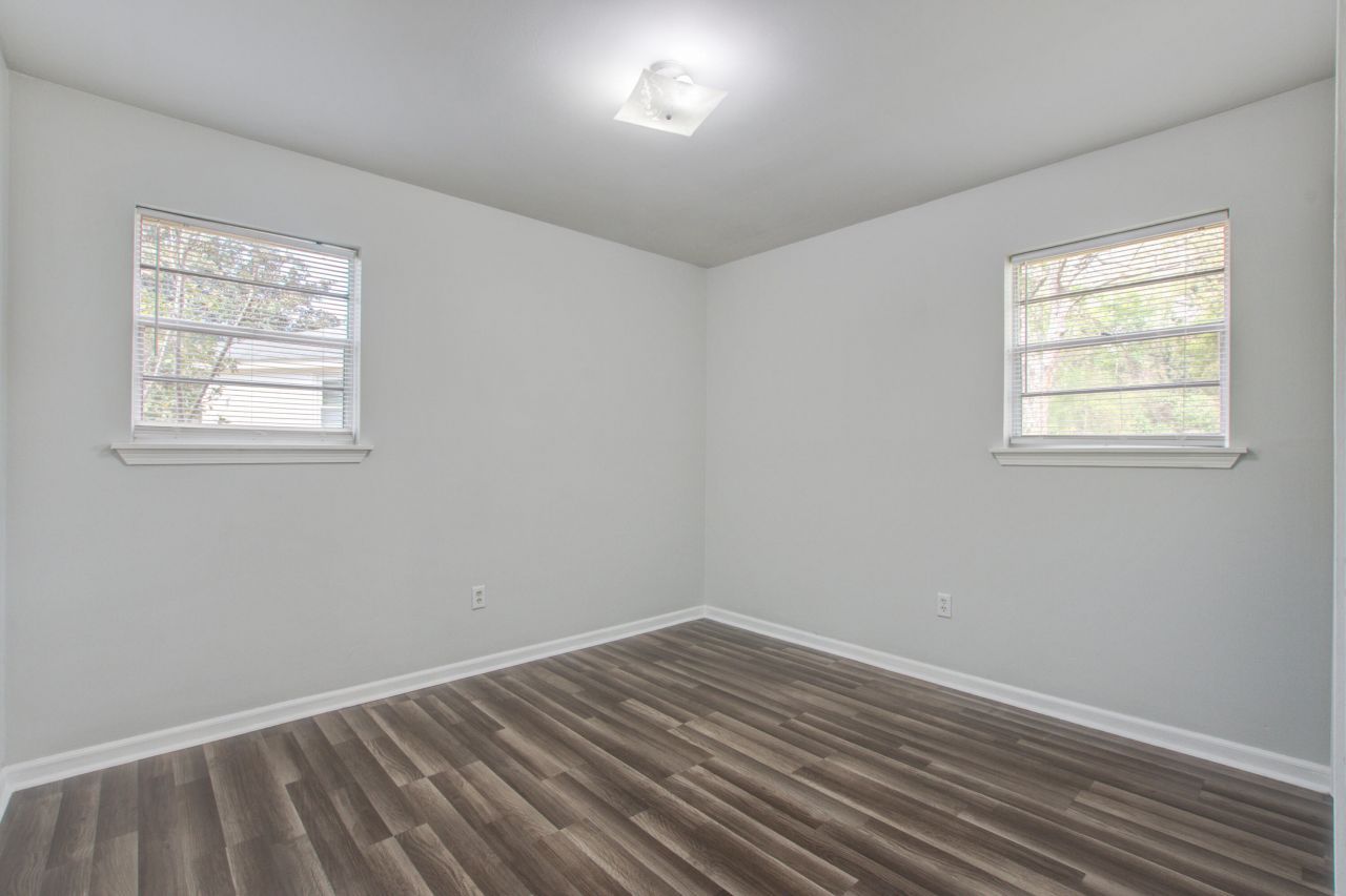 1908 Swift Avenue Photo 27