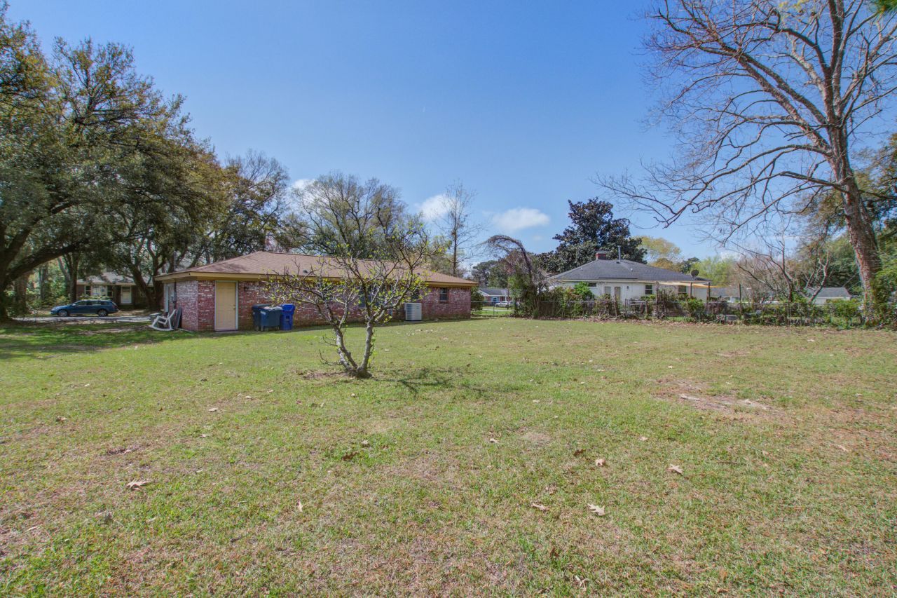 1908 Swift Avenue Photo 32