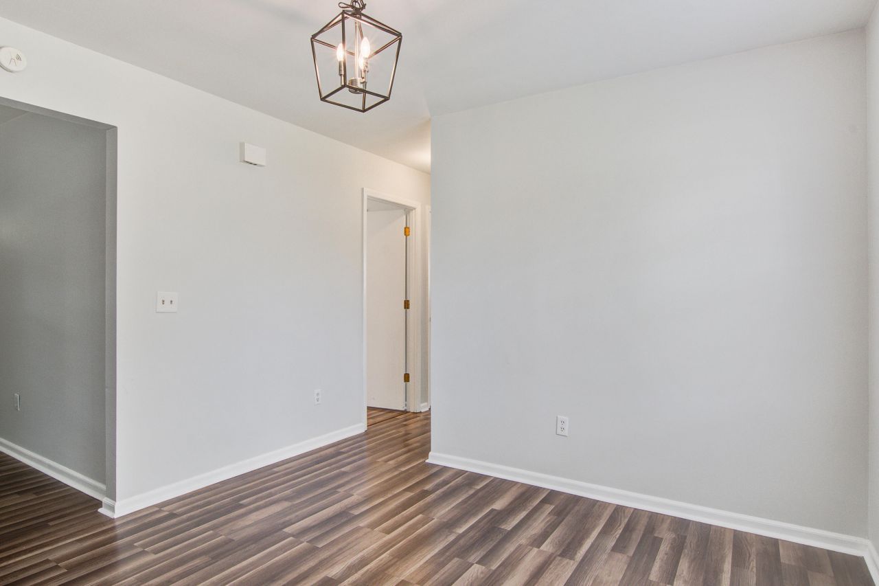 1908 Swift Avenue Photo 9